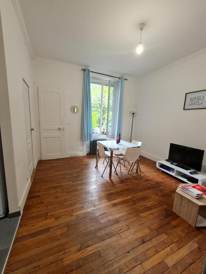 Appartement De Charme Avec Parking Et Terrasse Besançon Buitenkant foto